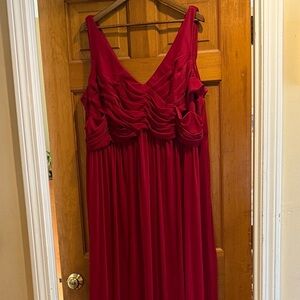 Elegant Red V-Neck Evening Maxi Dress